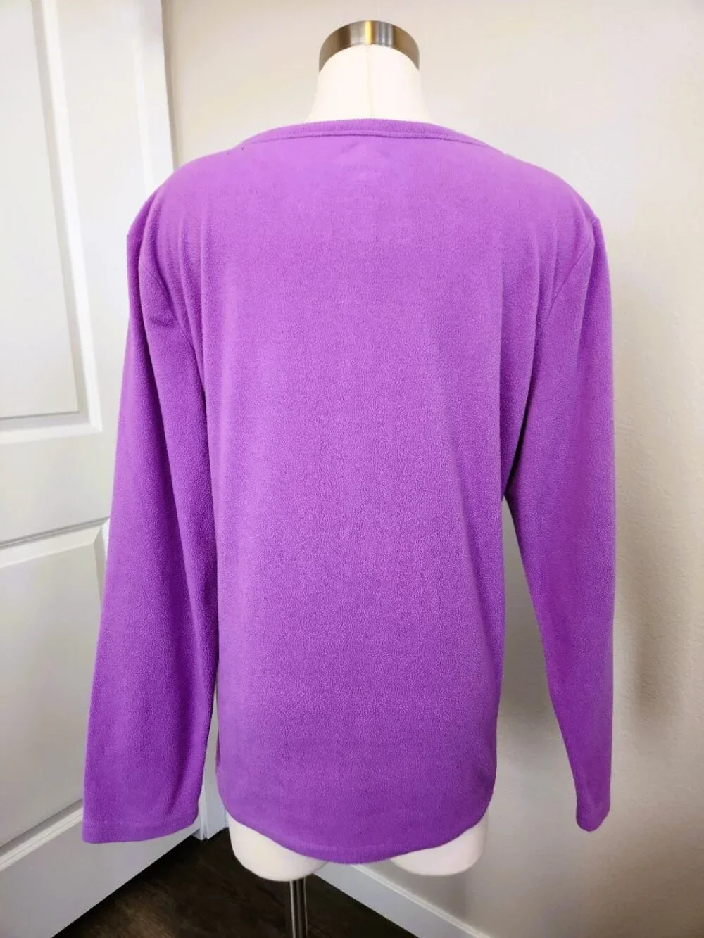 Disney Winnie the Pooh Eeyore Long Sleeved Fleece Sleep Shirt Size Women's 2X - Picture 5 of 8